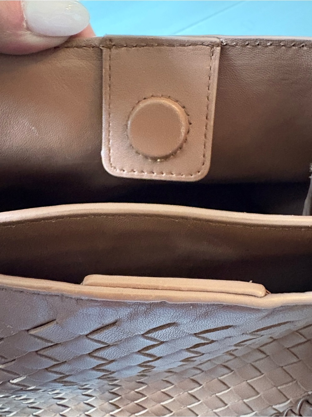 Quince Italian Leather Handwoven Satchel | Cognac | Large - Picture 13 of 16